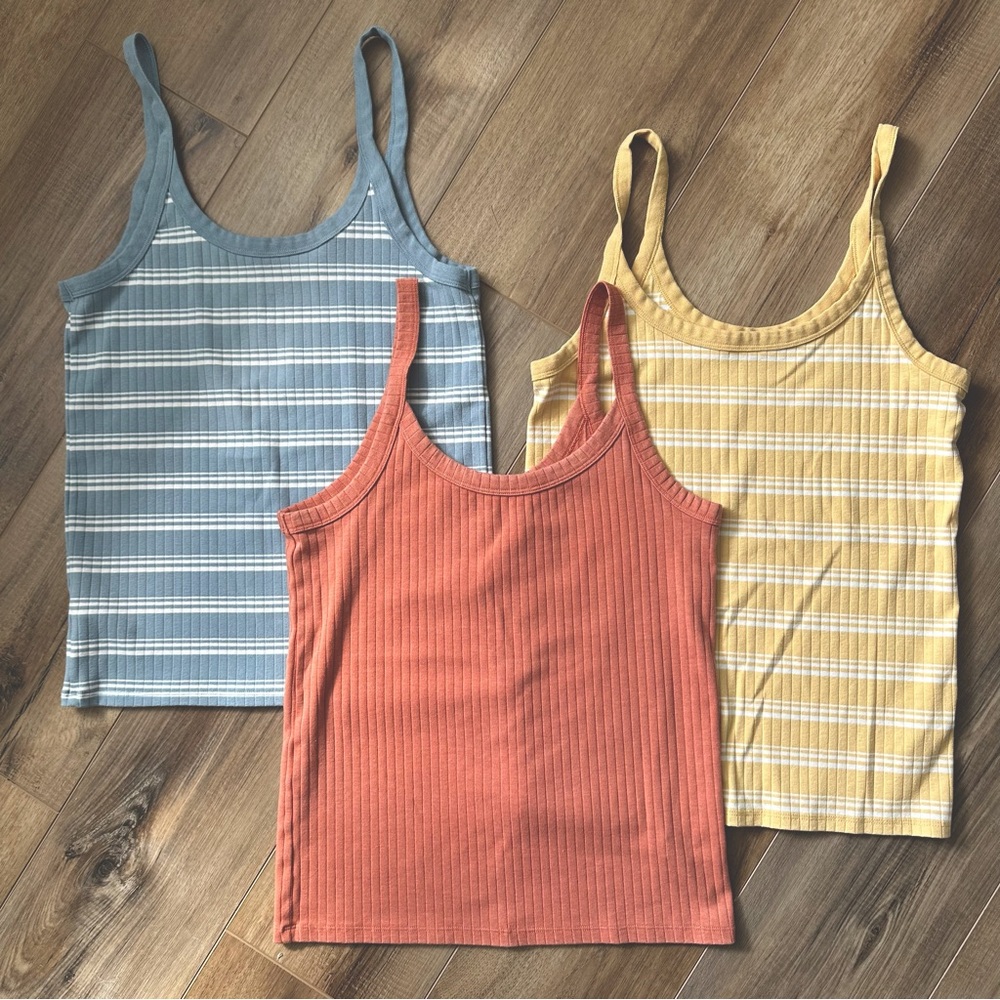 Aerie Rib Tanks - Set of 3 Excellent Condition - Large - VGUC American Eagle